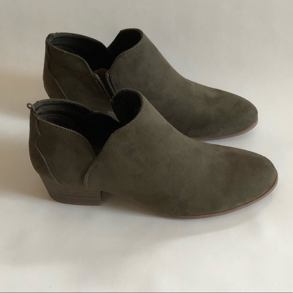 Old Navy faux suede booties